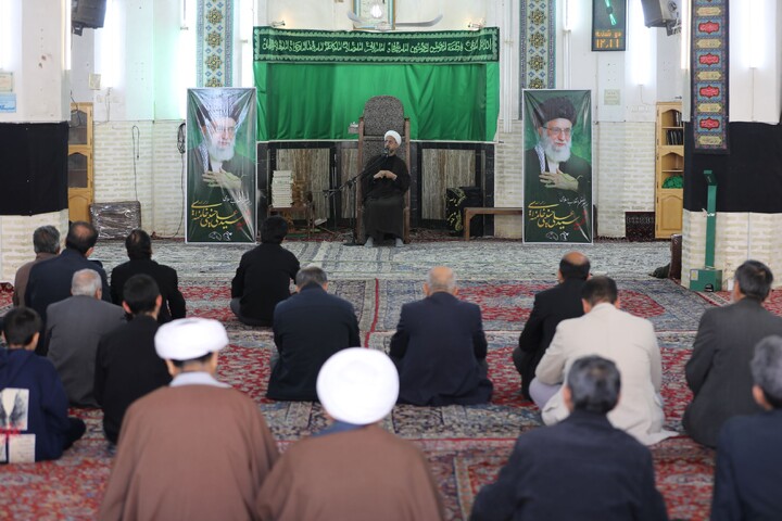 تصاویر/ اولین روز اقامه عزای سیدالشهدای انقلاب در حوزه علمیه استان یزد