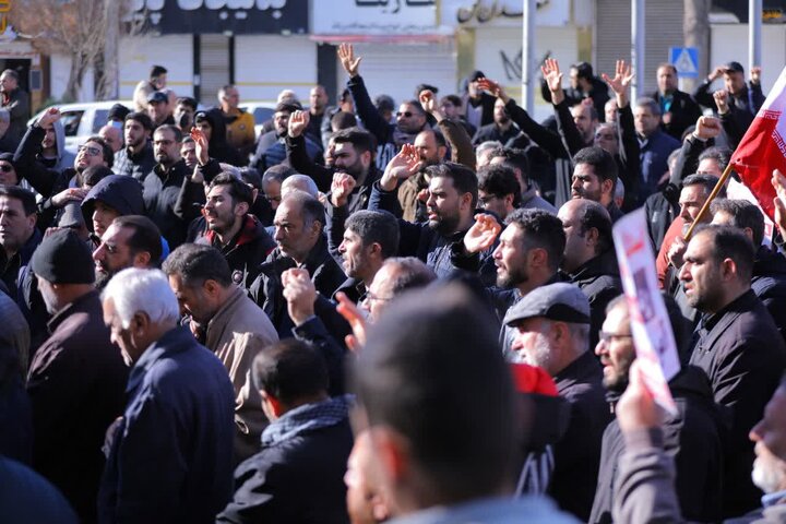 تصاویر/ اجتماع مردم ولایتمدار ساوجبلاغ در سوگ رهبر معظم انقلاب