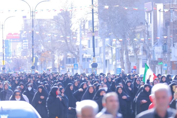تصاویر/ اجتماع مردم ولایتمدار ساوجبلاغ در سوگ رهبر معظم انقلاب