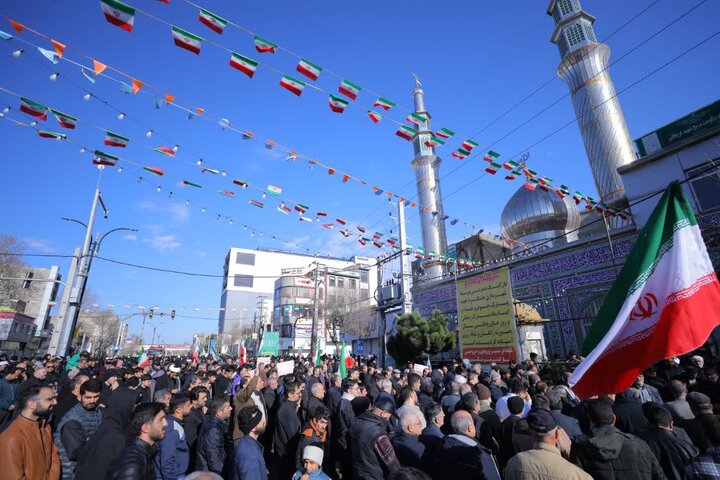 تصاویر/ اجتماع مردم ولایتمدار ساوجبلاغ در سوگ رهبر معظم انقلاب