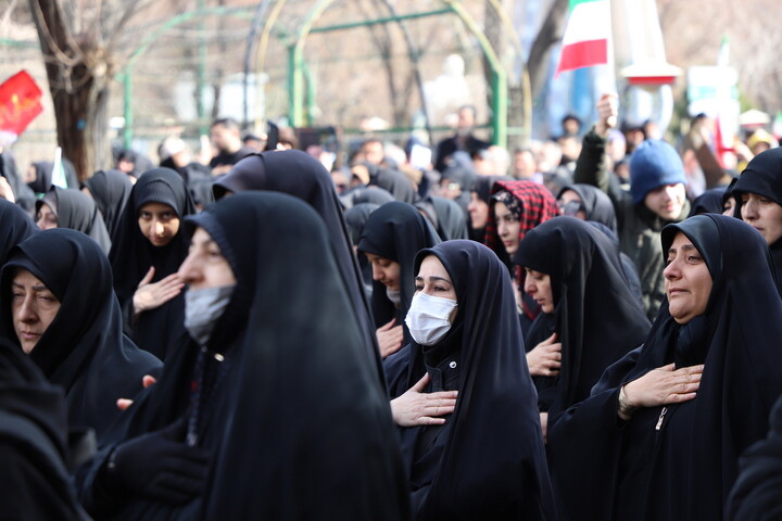 تصاویر / وداع باشکوه مردم تبریز با شهدای اقتدار