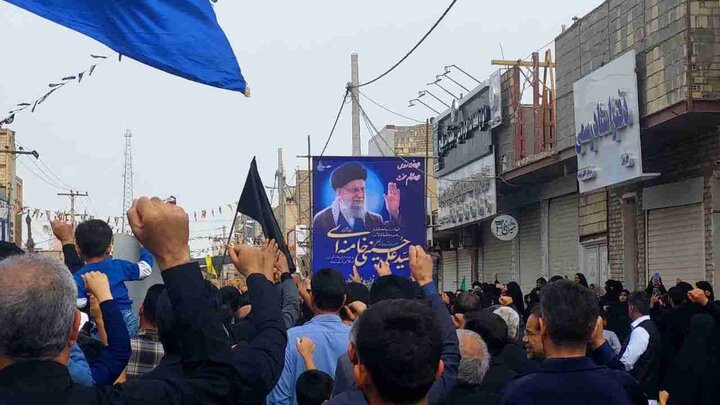 تصاویر/ خروش مردم ولایت مدار شهرستان زابل در پی شهادت امام خامنه ای(ره)