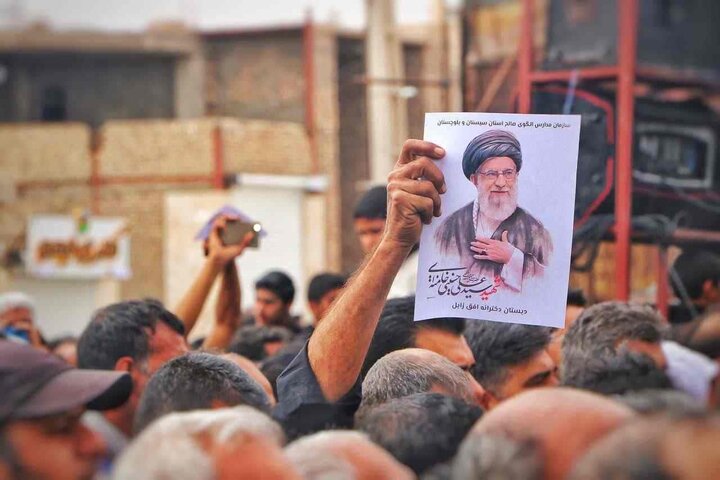تصاویر/ خروش مردم ولایت مدار شهرستان زابل در پی شهادت امام خامنه ای(ره)