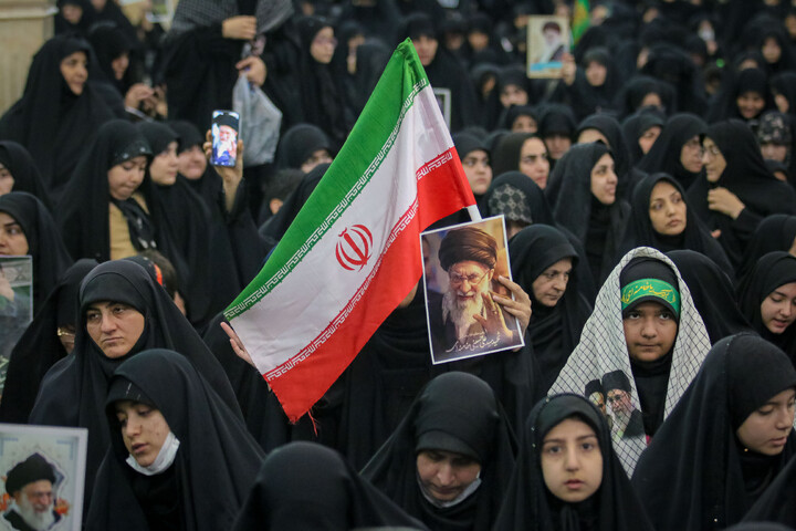تصاویر/ اجتماع زینبیون قیام بانوان انقلابی در خونخواهی نایب المهدی
