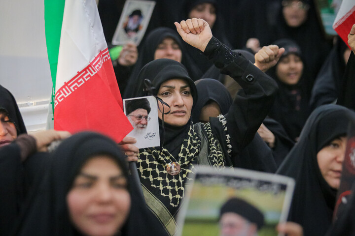 تصاویر/ اجتماع زینبیون قیام بانوان انقلابی در خونخواهی نایب المهدی