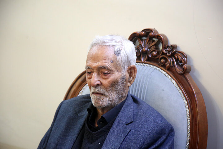 ادای احترام خادمان حرم بانوی کرامت در منزل شهید سپهبد موسوی