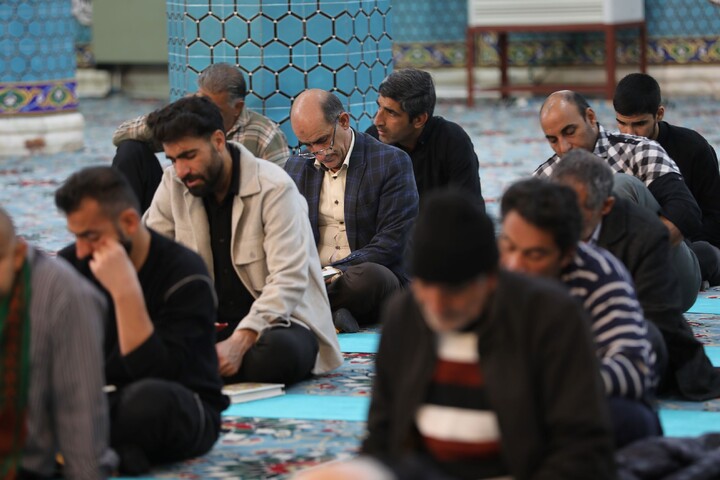 تصاویر/ آیین ترتیل خوانی قرآن کریم در امامزاده سید جعفر(ع) محمد استان یزد
