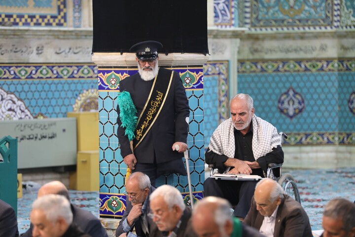 تصاویر/ آیین ترتیل خوانی قرآن کریم در امامزاده سید جعفر(ع) محمد استان یزد