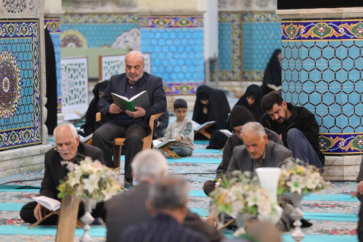 تصاویر/ آیین ترتیل خوانی قرآن کریم در امامزاده سید جعفر(ع) محمد استان یزد