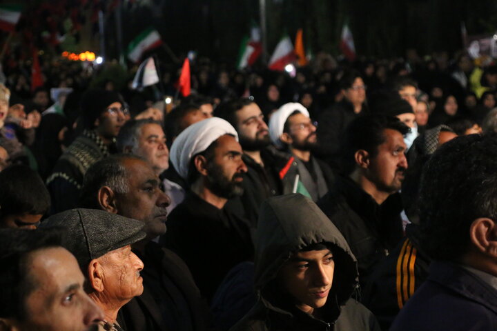 اجتماع حماسی در میدان آزادی کرمان