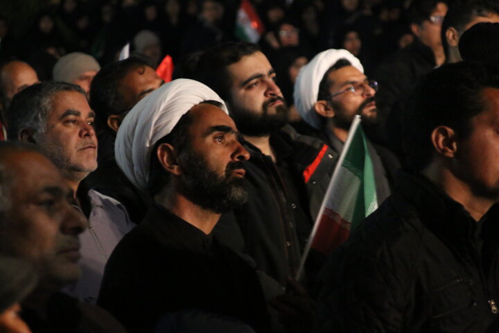 اجتماع حماسی در میدان آزادی کرمان