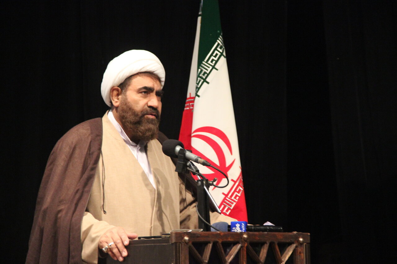 عمر با برکت حضرت آیت‌الله خامنه‌ای در جهت اعتلای اسلام و انقلاب سپری شد