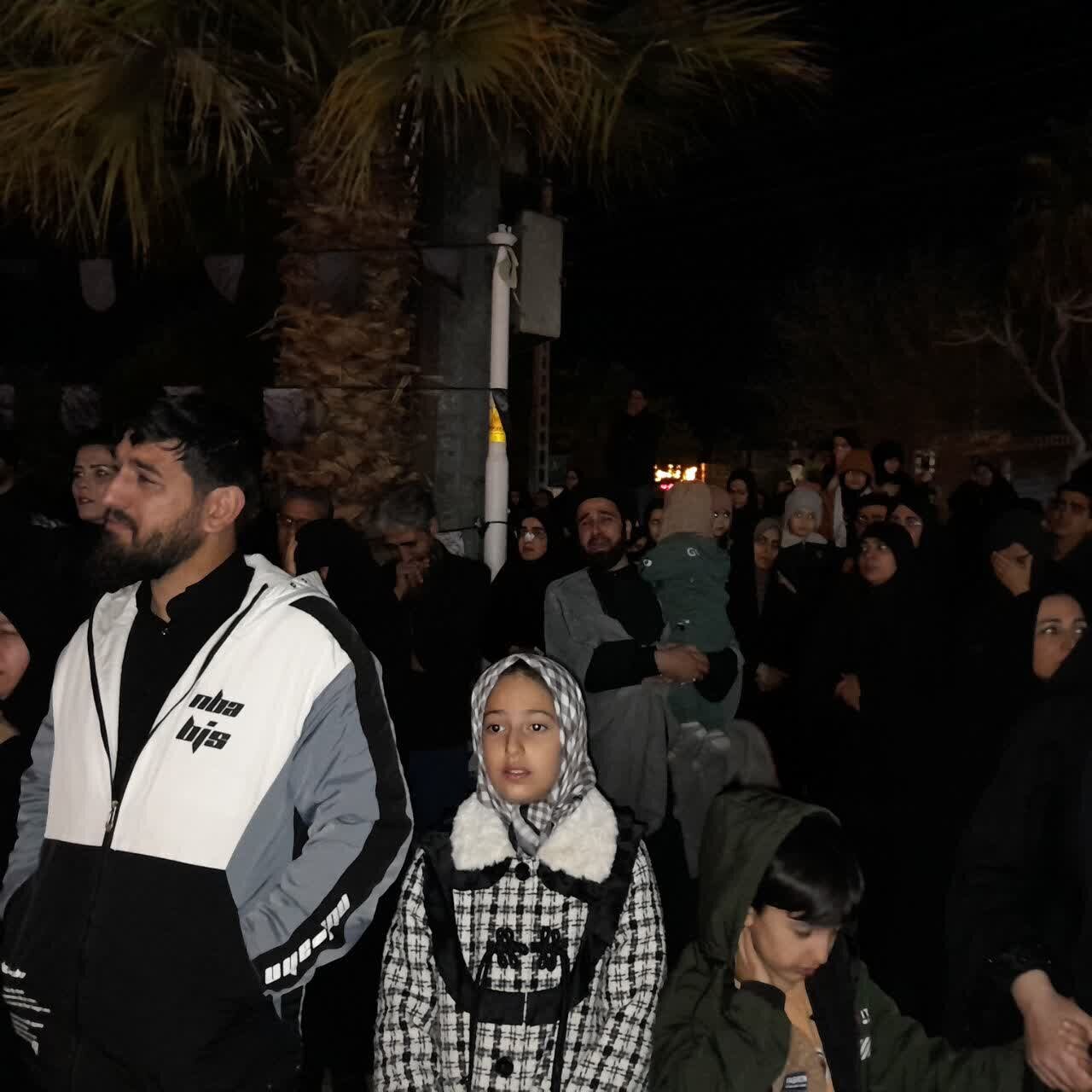 Öfkeli Kum Halkının Şehit İmam için İntikam Gecesindeki Kıyamı