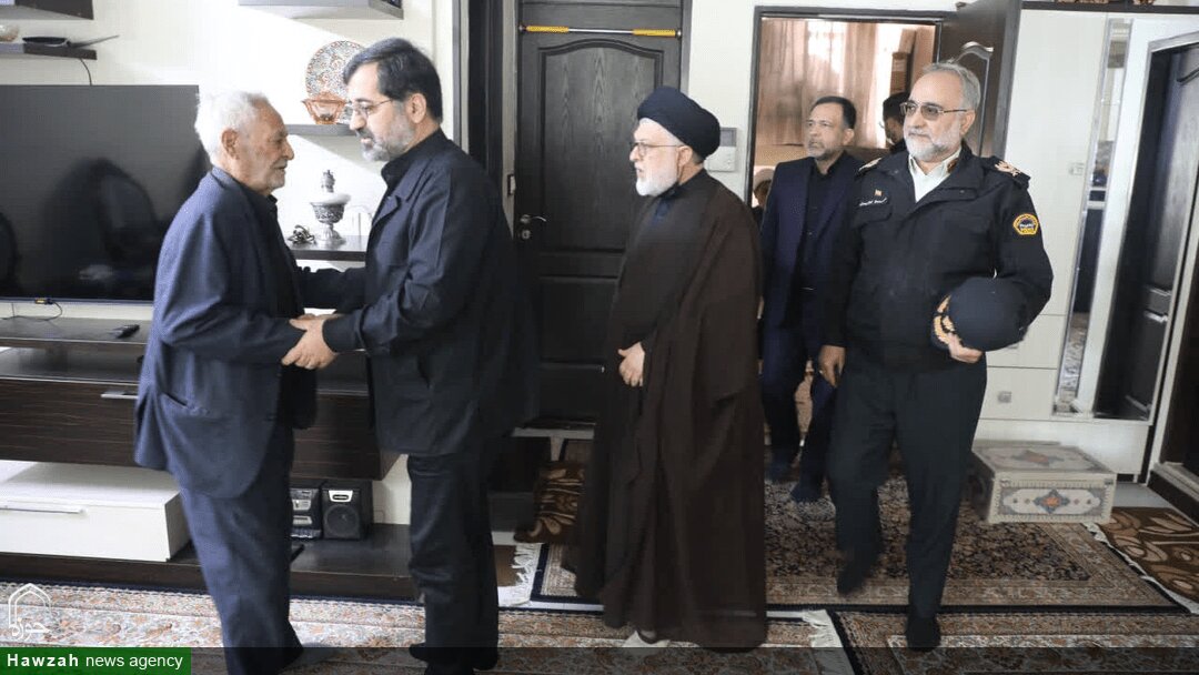 استاندار قم و مسئولان ارشد استان با خانواده شهید موسوی دیدار کردند