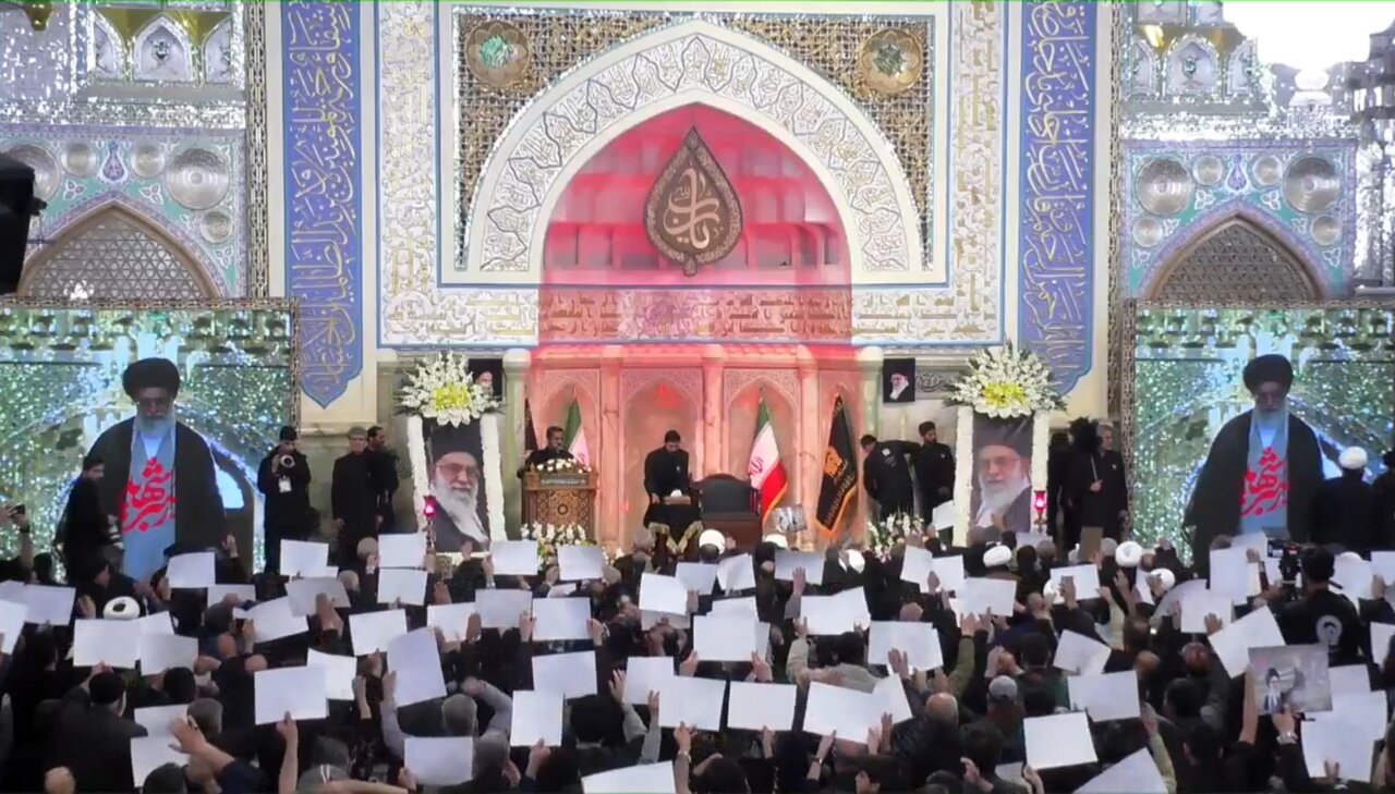 مراسم سوگواری شهادت حضرت آیت الله خامنه ای(قدس سره) در رواق امام خمینی(ره) حرم مطهر رضوی