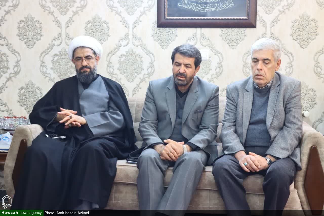 تکریم خانواده شهیدان محمدی با حضور نماینده ولی‌فقیه در استان