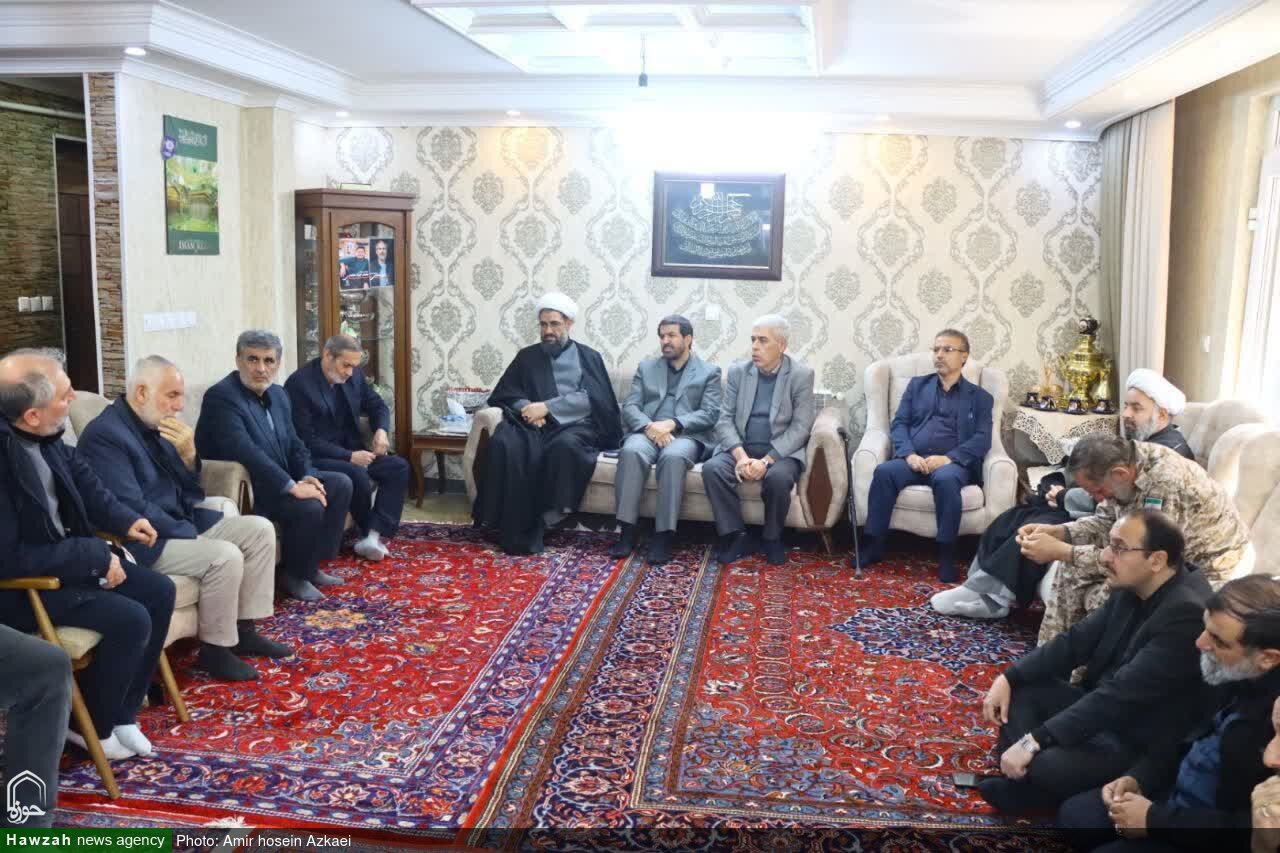 تجلیل نماینده ولی‌فقیه در استان و استاندار همدان از خانواده شهیدان محمدی+تصاویر