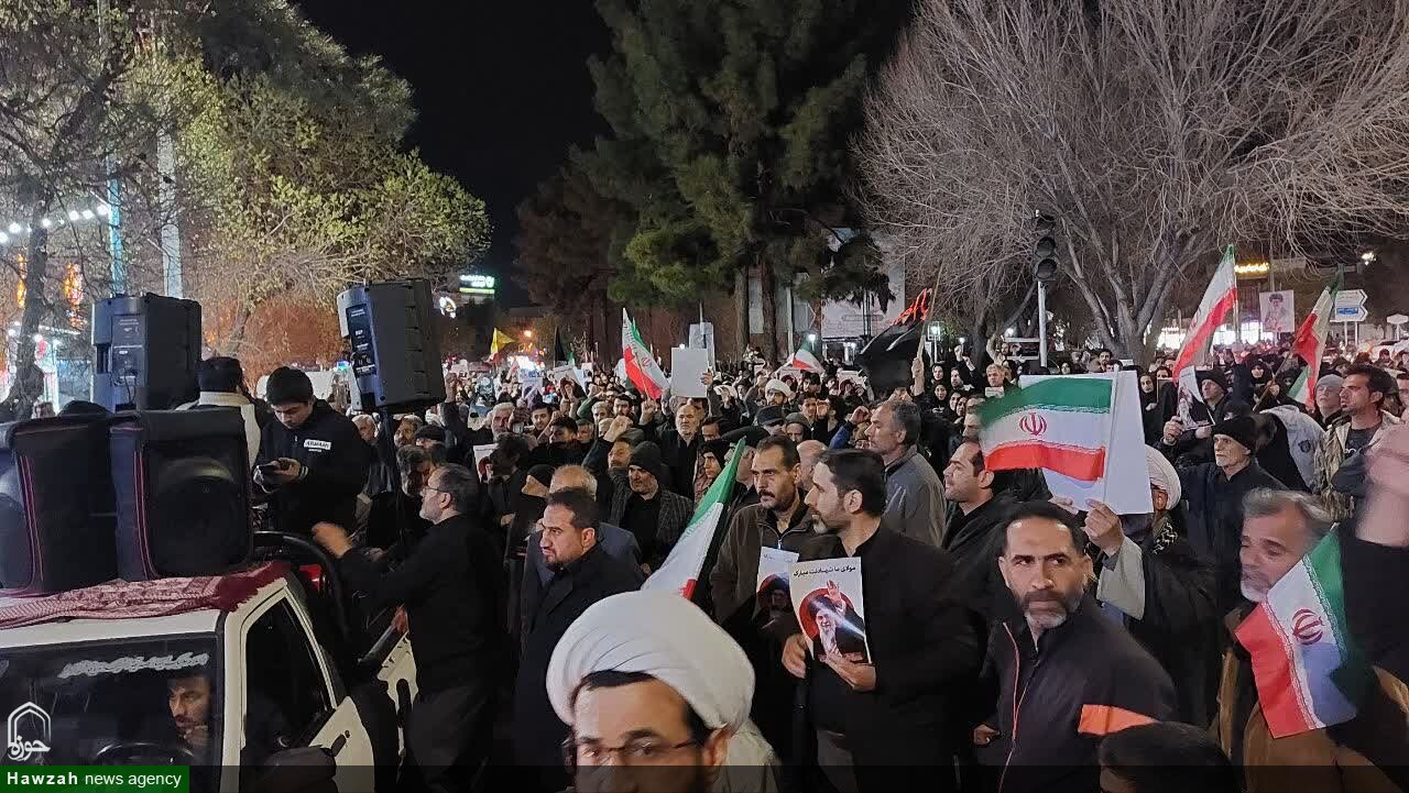 خروش شبانه امت حزب الله در جای جای شهر مقدس قم
