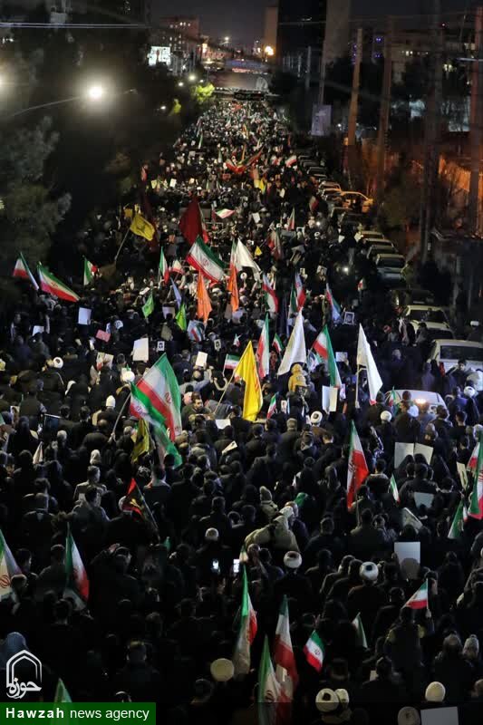 خروش شبانه امت حزب الله در جای جای شهر مقدس قم