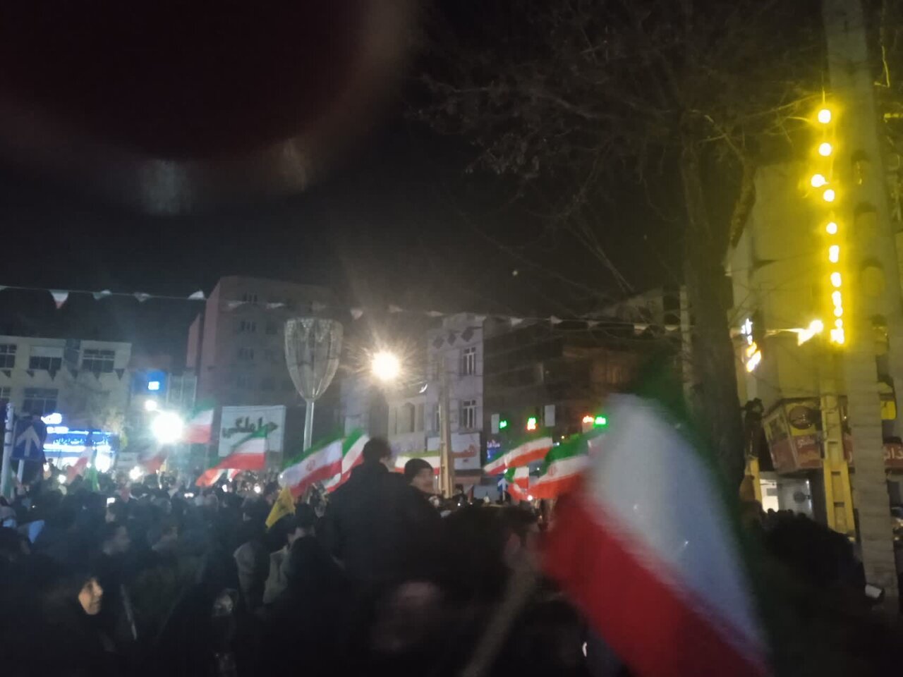 تجمع با شکوه مردم رجایی شهر کرج در هوای سرد در اعلام همبستگی با آرمان امام شهید + تصاویر و ویدیو