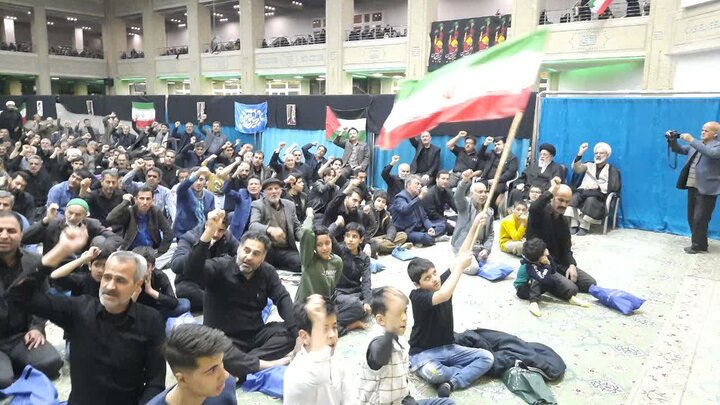 فیلم| دومین شب مراسم خونخواهی رهبر شهید در میبد