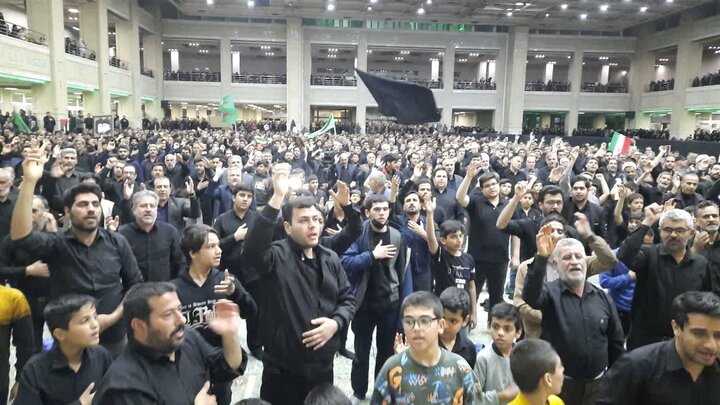 فیلم| دومین شب مراسم خونخواهی رهبر شهید در میبد