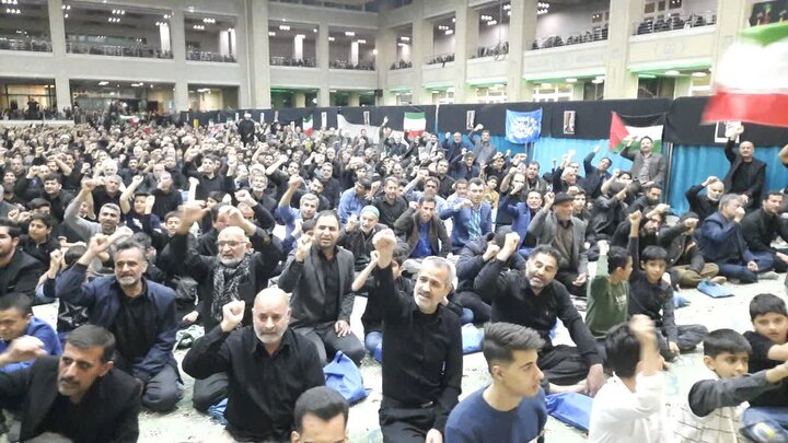 فیلم| دومین شب مراسم خونخواهی رهبر شهید در میبد