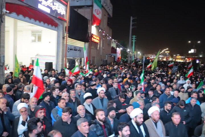 تصاویر/ تجمع ولایی و پرشور مردم اسلامشهر در خونخواهی رهبر معظم انقلاب