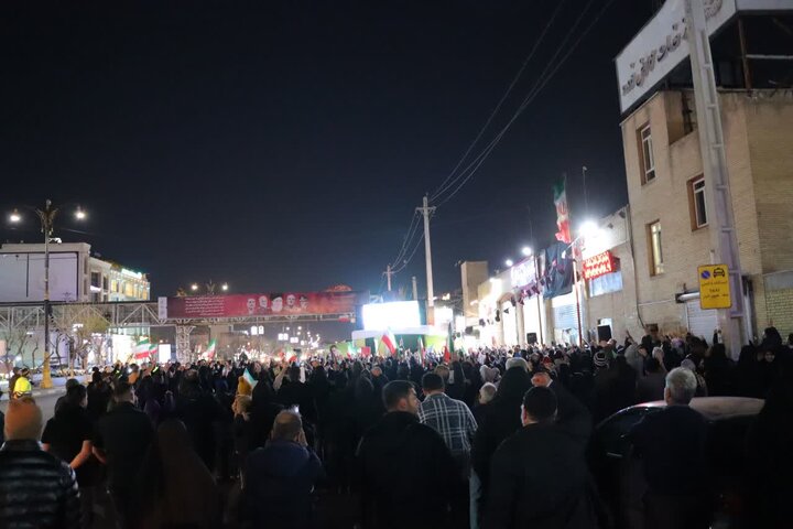 تصاویر/ تجمع ولایی و پرشور مردم اسلامشهر در خونخواهی رهبر معظم انقلاب