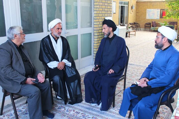 تصاویر/ نشست هماهنگی امام جمعه اردکان با ستادهای مردمی مراسم امام شهید