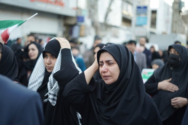 تصاویر/اجتماع و راهپیمایی عزاداران امام خامنه ای در خرم آباد