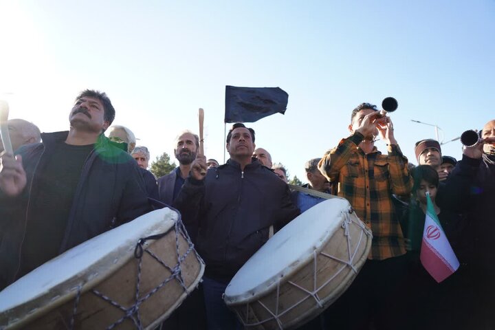 تصاویر/اجتماع و راهپیمایی عزاداران امام خامنه ای در خرم آباد