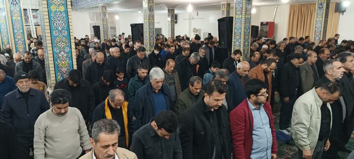 تصاویر/حضور حماسی مردم ساوه در مسجد انقلاب وخیابانهای اطراف