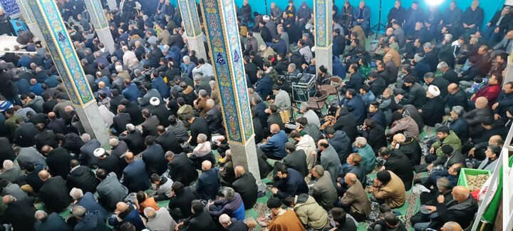 تصاویر/حضور حماسی مردم ساوه در مسجد انقلاب وخیابانهای اطراف