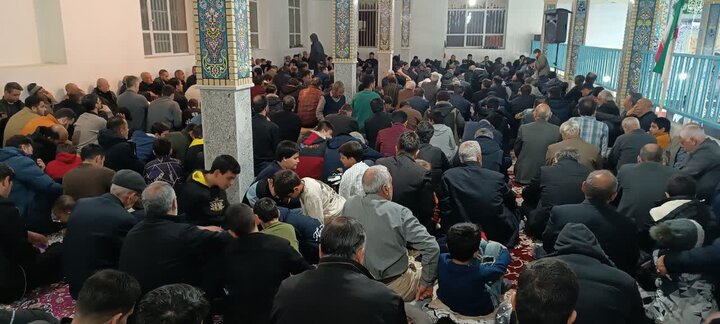 تصاویر/حضور حماسی مردم ساوه در مسجد انقلاب وخیابانهای اطراف