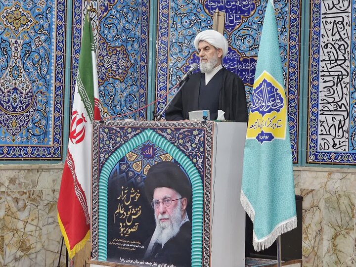 تصاویر / مراسم سوگواری برای قائد امت در شهرستان بویین زهرا