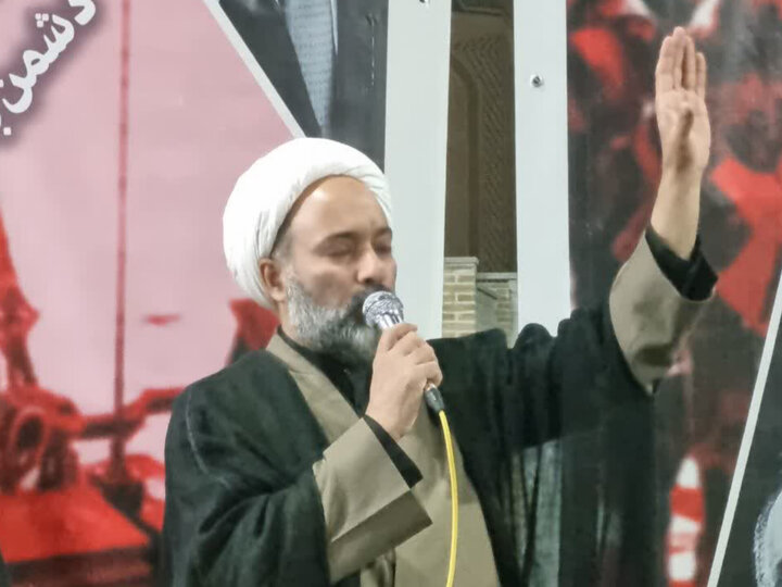 تصاویر/ برپایی موکب فرهنگی توسط طلاب اردکانی به یاد امام شهید