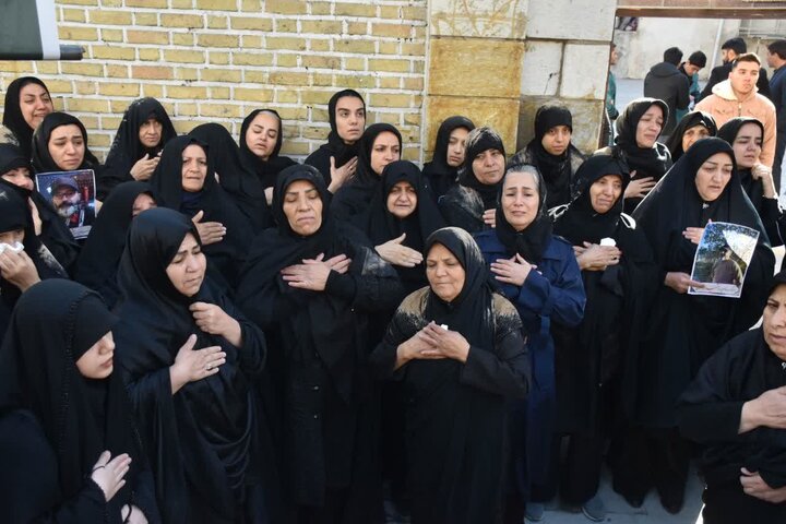 تصاویر/گزارش تصویری تشییع پیکر ۴ شهید سرافراز مدافع وطن در خرم‌آباد