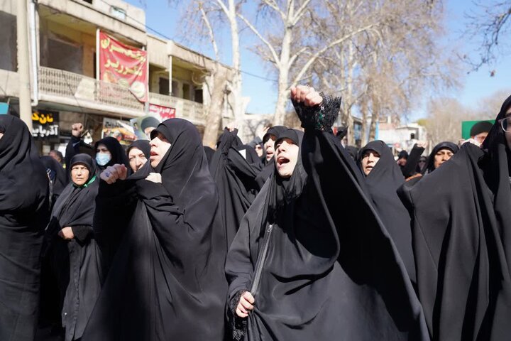 تصاویر/گزارش تصویری تشییع پیکر ۴ شهید سرافراز مدافع وطن در خرم‌آباد