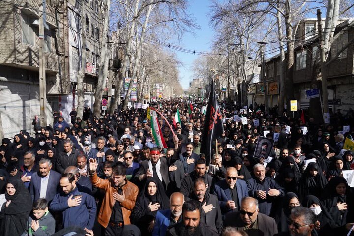 تصاویر/گزارش تصویری تشییع پیکر ۴ شهید سرافراز مدافع وطن در خرم‌آباد