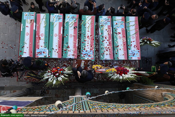 Photos/Commémoration des martyrs des attaques américano-sionistes à Qom