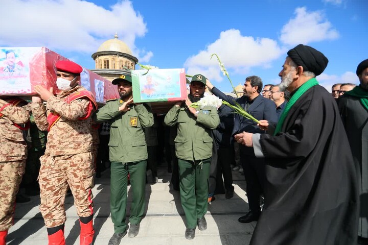 تصاویر / تشییع پیکر پنج شهید والامقام در حمله جنایتکارانه امریکایی و صهیونی در همدان