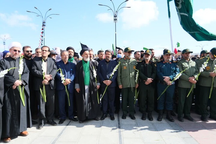 تصاویر / تشییع پیکر پنج شهید والامقام در حمله جنایتکارانه امریکایی و صهیونی در همدان