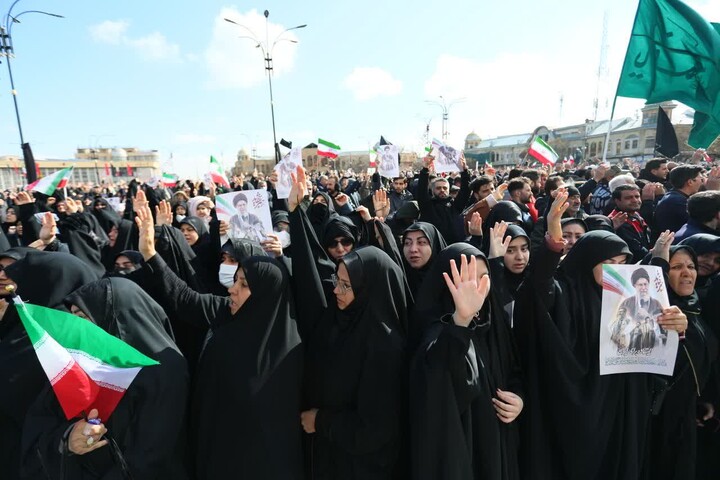 تصاویر / تشییع پیکر پنج شهید والامقام در حمله جنایتکارانه امریکایی و صهیونی در همدان