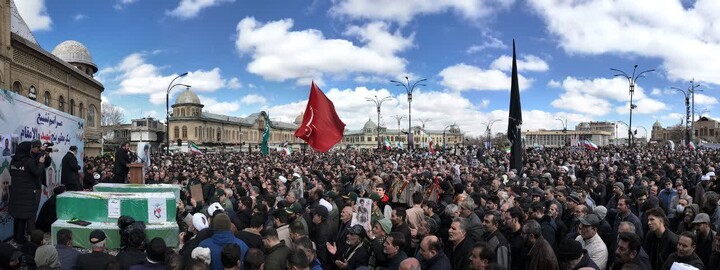 تصاویر / تشییع پیکر پنج شهید والامقام در حمله جنایتکارانه امریکایی و صهیونی در همدان