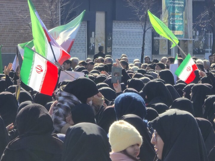تصاویر / مراسم تشییع پیکر شهدای تویسرکانی جنگ تحمیلی