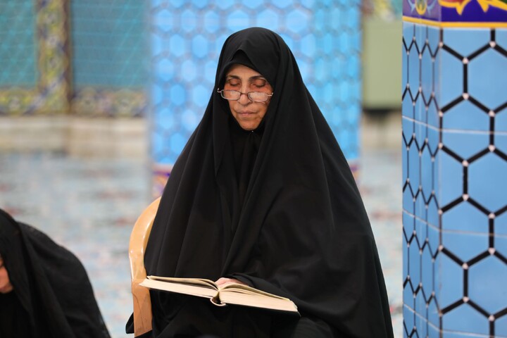تصاویر/ آیین ترتیل خوانی قرآن کریم در امامزاده سید جعفر(ع) محمد استان یزد