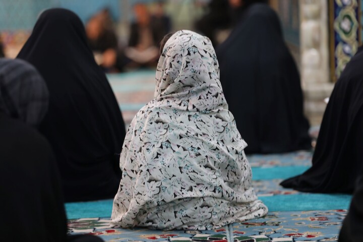 تصاویر/ آیین ترتیل خوانی قرآن کریم در امامزاده سید جعفر(ع) محمد استان یزد
