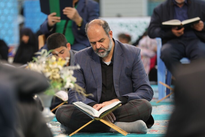تصاویر/ آیین ترتیل خوانی قرآن کریم در امامزاده سید جعفر(ع) محمد استان یزد