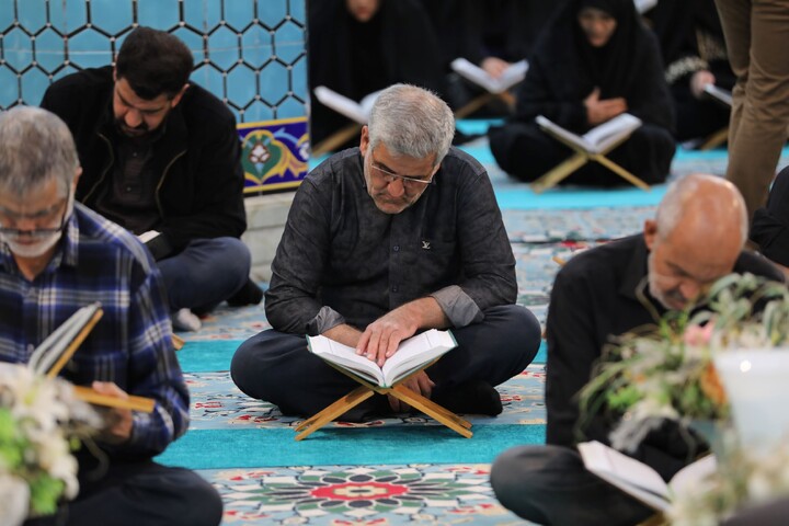 تصاویر/ آیین ترتیل خوانی قرآن کریم در امامزاده سید جعفر(ع) محمد استان یزد